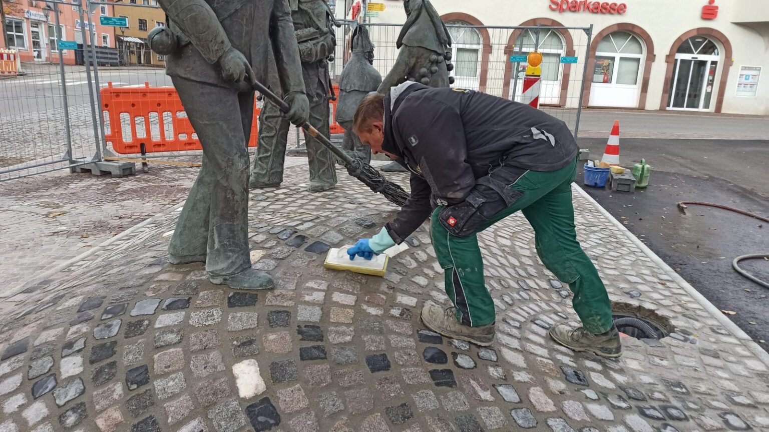 861484f1-0039-402e-a408-a7fc1b35cdd6